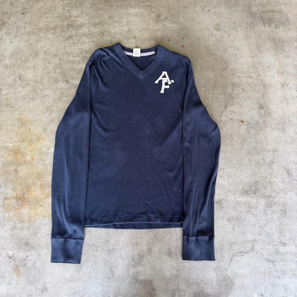 Vintage Abercrombie & Fitch Men's Navy V-Neck Sweater
